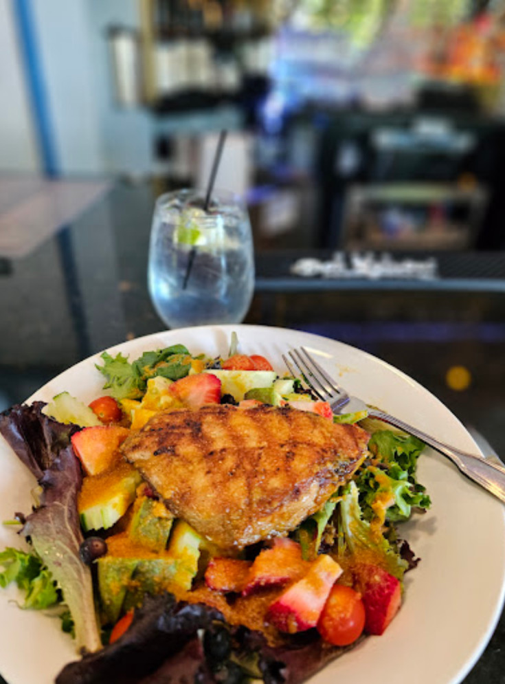 Thai flavors - Colonial Kitchen & Bar